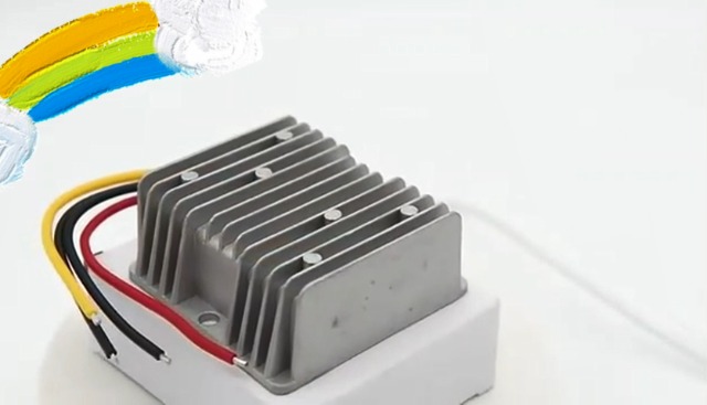 Tiardey Convertitore DC/DC Step Down 12/24V A 5V 5A – Regolatore Di Tensione Per Auto Con Protezioni Multiple