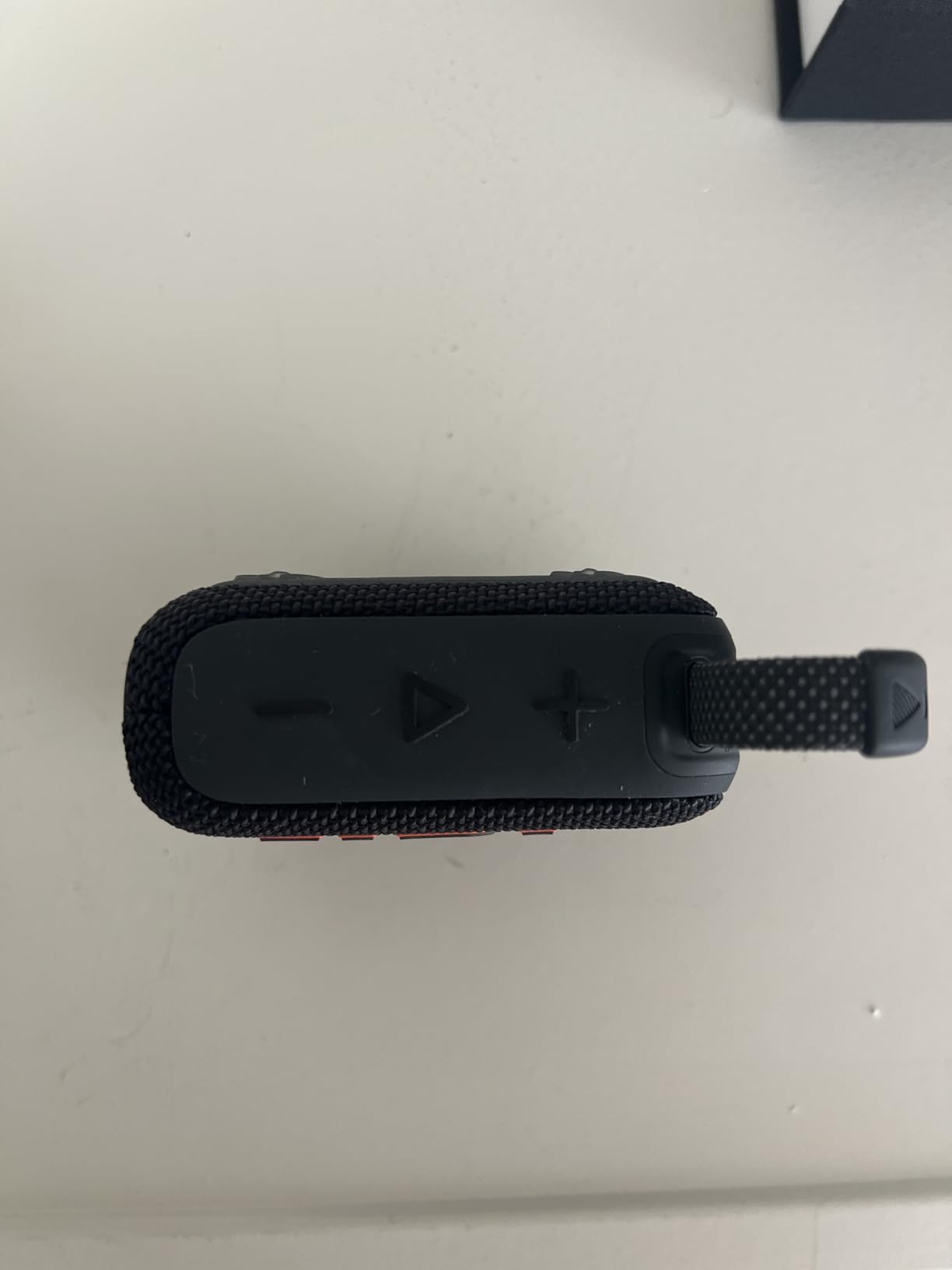 Side view of the JBL Go 4