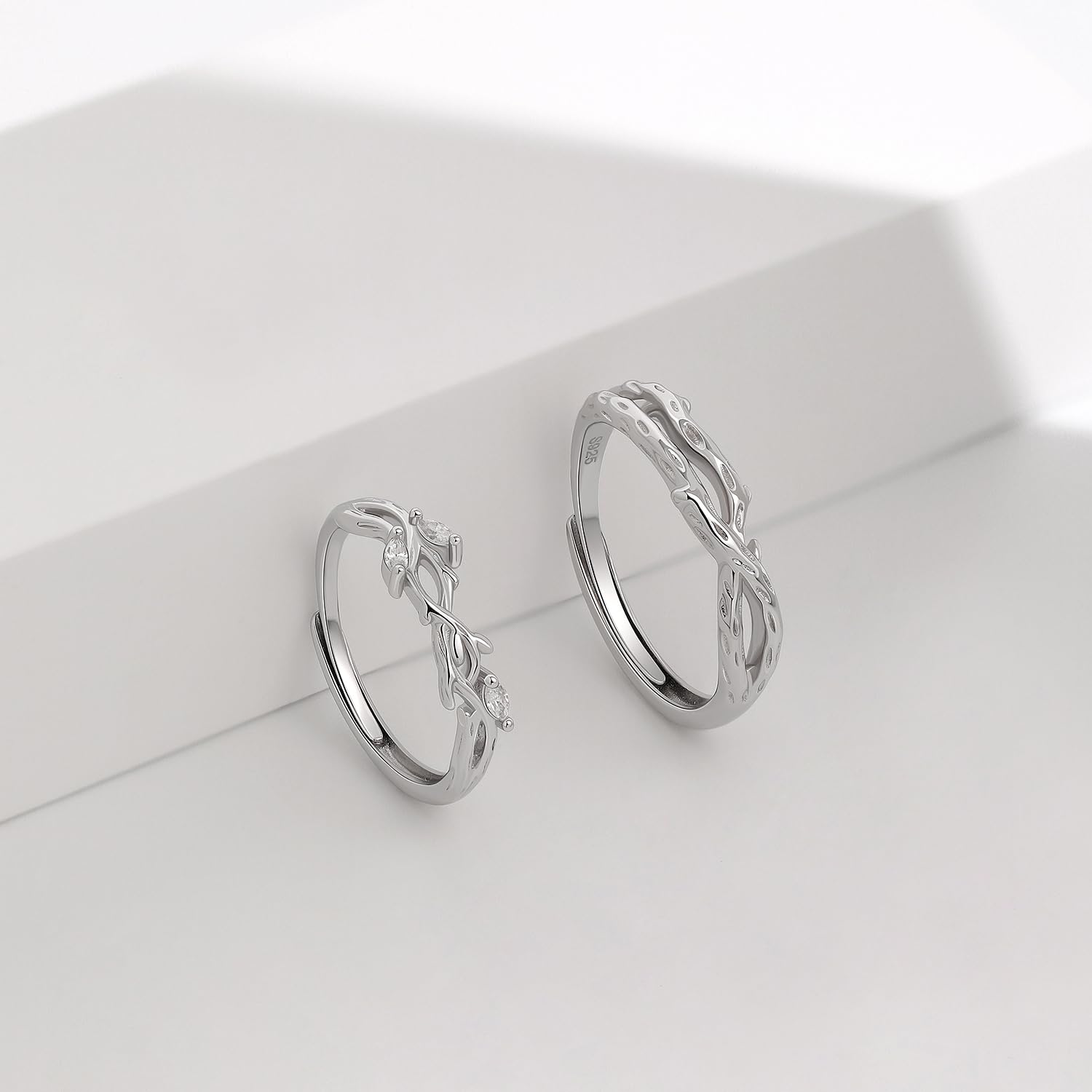 Meissa Alianzas Plate de Pareja Anillos de Compromiso Ajustables para Plata de Ley 925 Mujer 4,2mm con Circonitas & Hombre 5mm Juego Joyería Nupcial Regalo Boda Promesa (Juego de dos anillos)