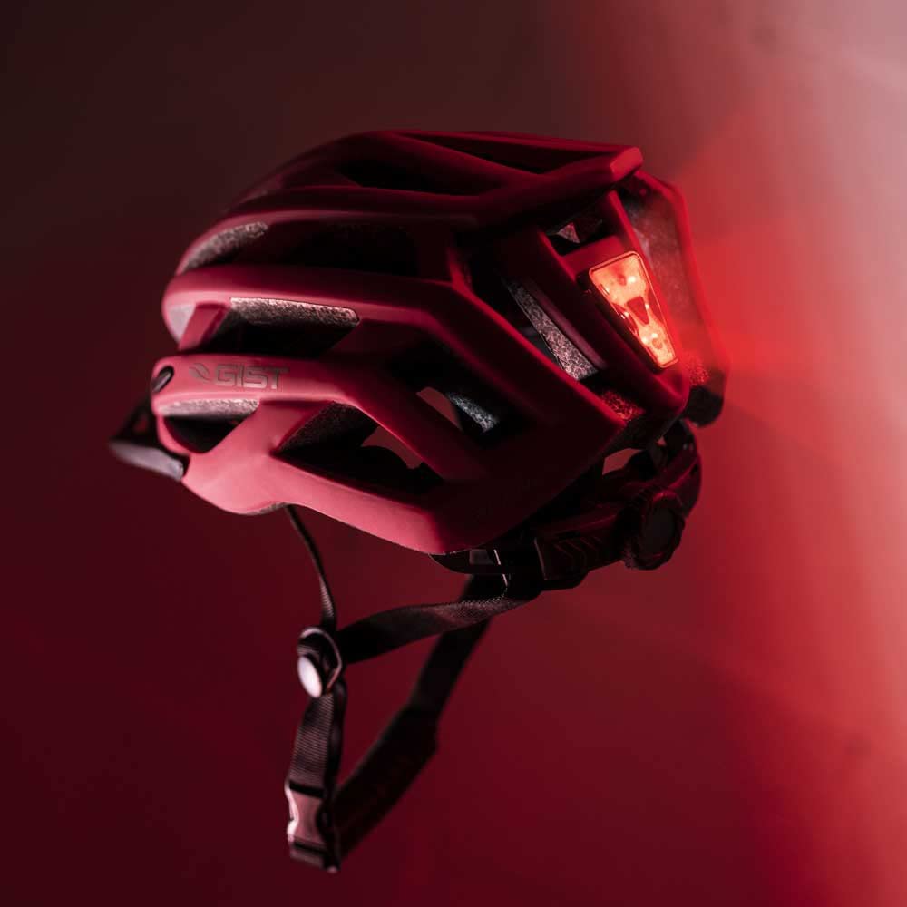 Casque VTT GIST Planet Plus Noir/Rouge - Avec Prises D'Air Et Feu Arrière - Neuf