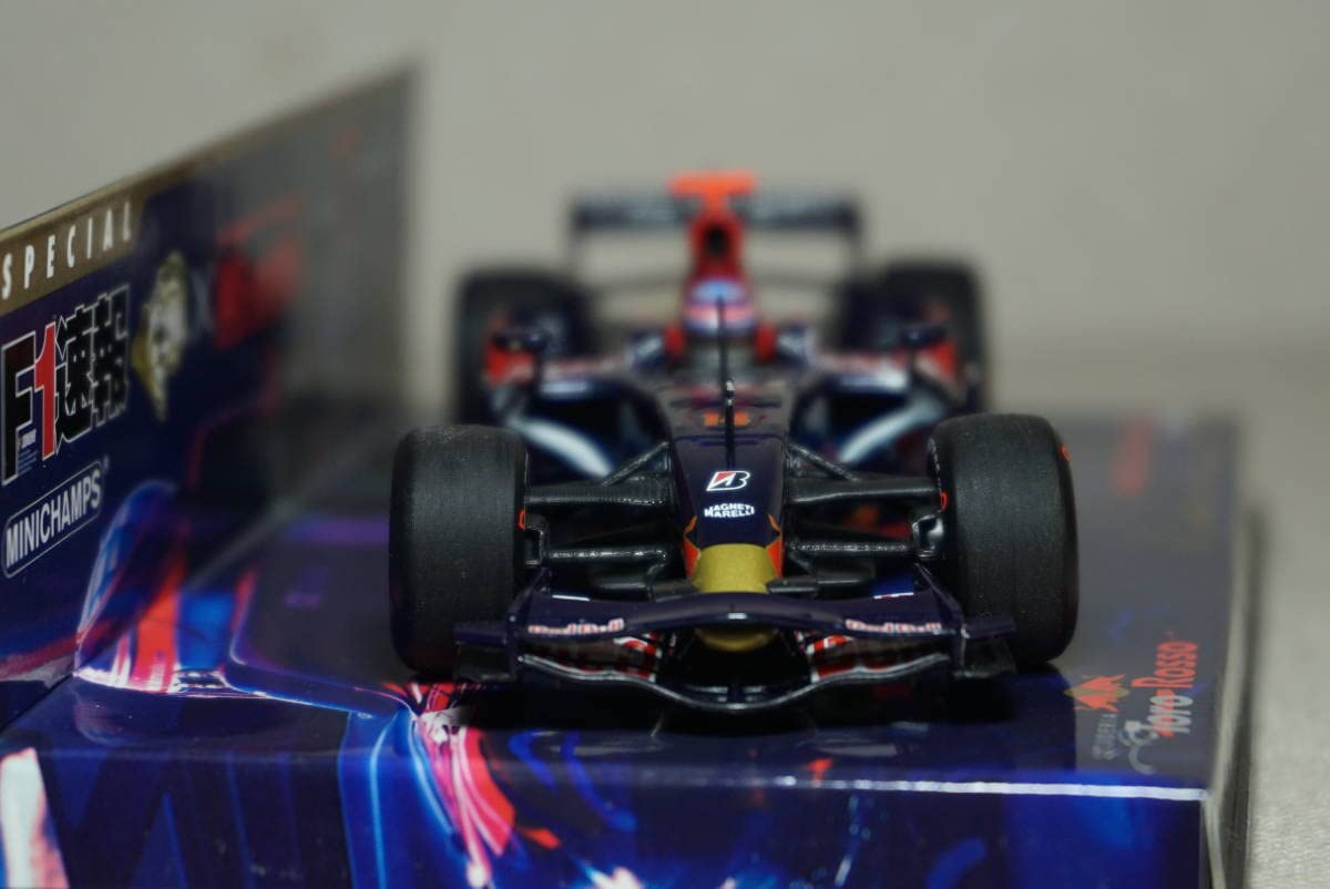 Amazon | 1/43 佐藤琢磨 へレステスト MINICHAMPS Scuderia Toro Rosso