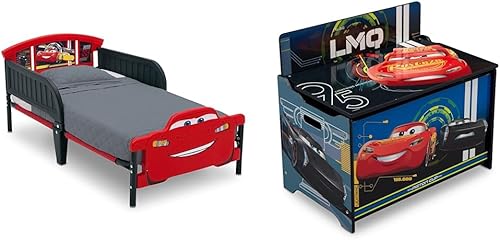 Delta Children - Cama infantil con estribo 3D, DisneyPixar Cars 3 y Delta Children Deluxe Toy Box, DisneyPixar Cars