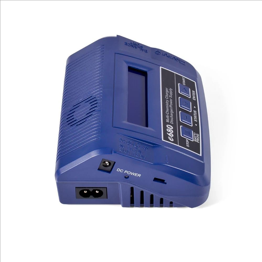 Diagram illustrating the various ports and buttons on the Caruner e680 charger.