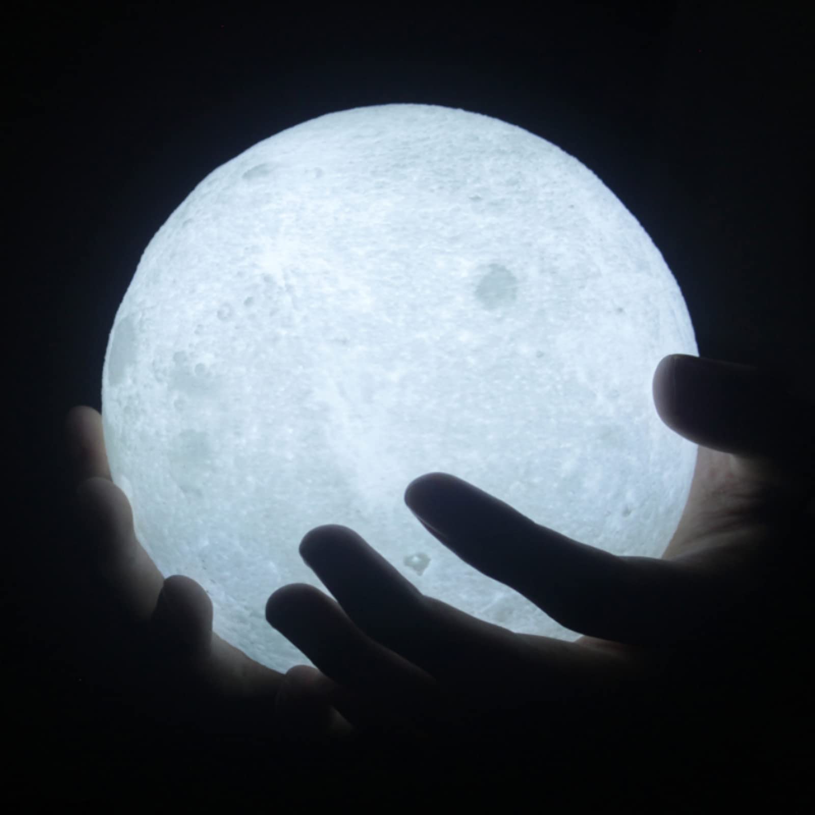 CPROSP Lampada Luna 3D Stampa 20cm 16 Colori RGB Telecomando Dimmerabile con Toccare il Controllo USB Ricaricabile Luce Notturna con adattatore di alimentazione [Classe di efficienza energetica A+]