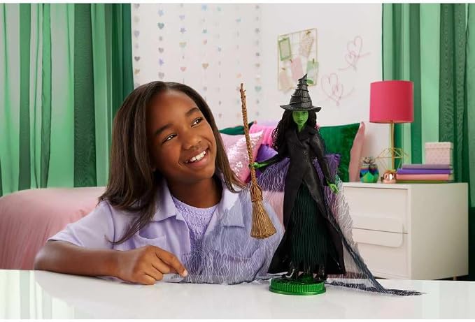 Muñeca Elphaba Wicked Deluxe con accesorios y ropa removible miniatura 2