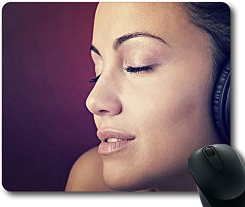 Custom Gaming Mouse Pad with Girl Brunette Headphones Music Fan Person Non-Slip Neoprene Rubber Standard Size 9 Inch(220mm) X 7 Inch(180mm) X 1/8(3mm) Desktop Mousepad Laptop Mousepads Comfortable Computer Mouse Mat