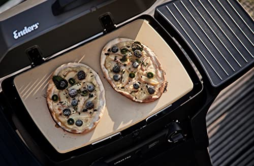 Enders® Pizzastein für Urban + Explorer Serie, inkl. Halter, ideal zum Zubereiten einer knusprigen Pizza oder süßem Gebäck, optimale Hitzespeicherung, optimale Hitzeverteilung, Cordierit #8602