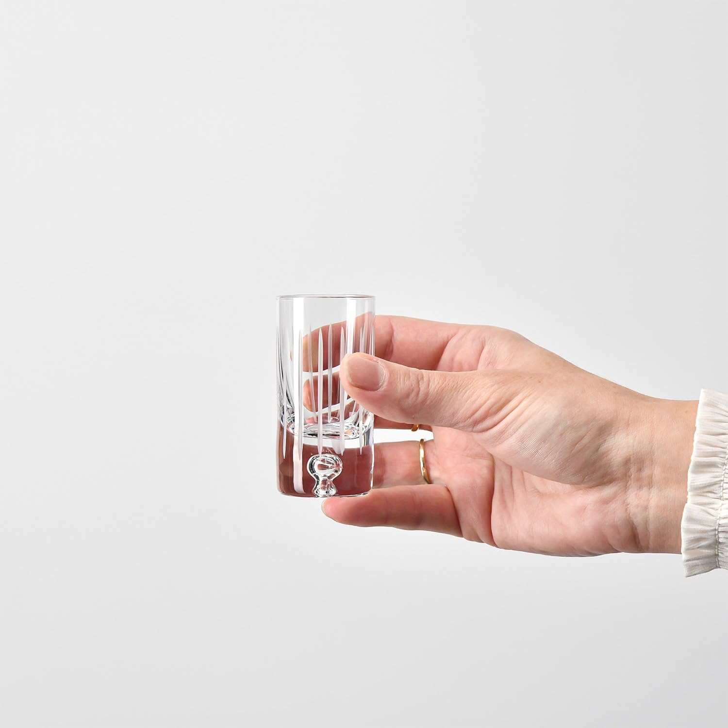 Krosno – Verres à Vodka, Liqueur et Spiritueux 50 ml, Lot de 6 – Verre en Cristal – 2 Motifs de Taille – Faits et Taillés à la Main – Collection Saga – Idéal comme Cadeau
