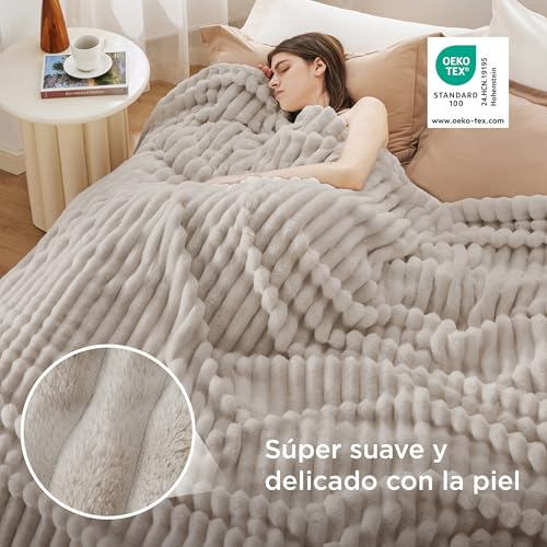 Miniatura 4 de Bedsure Manta Sofá Polar Suave - Manta Gruesa Y Esponjosa Para Cama Y Sofá, Cálida Y Acogedora Para Invierno, Diseño De Rayas Anchas, Xxl 230 X 270 Cm, Beige