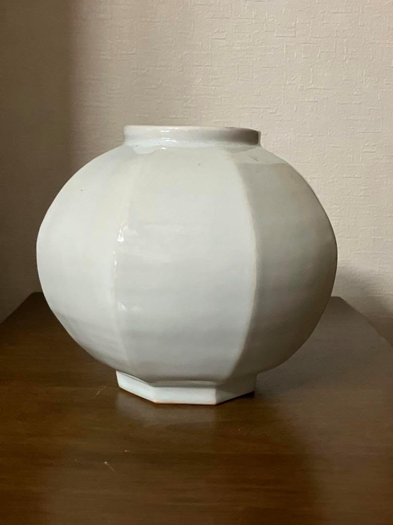 豊増一雄作 白瓷面取壺 17×15cm 共箱 共布 栞あり 豊増一雄作 白瓷面取壺 17×15cm 共箱 共布 栞あり