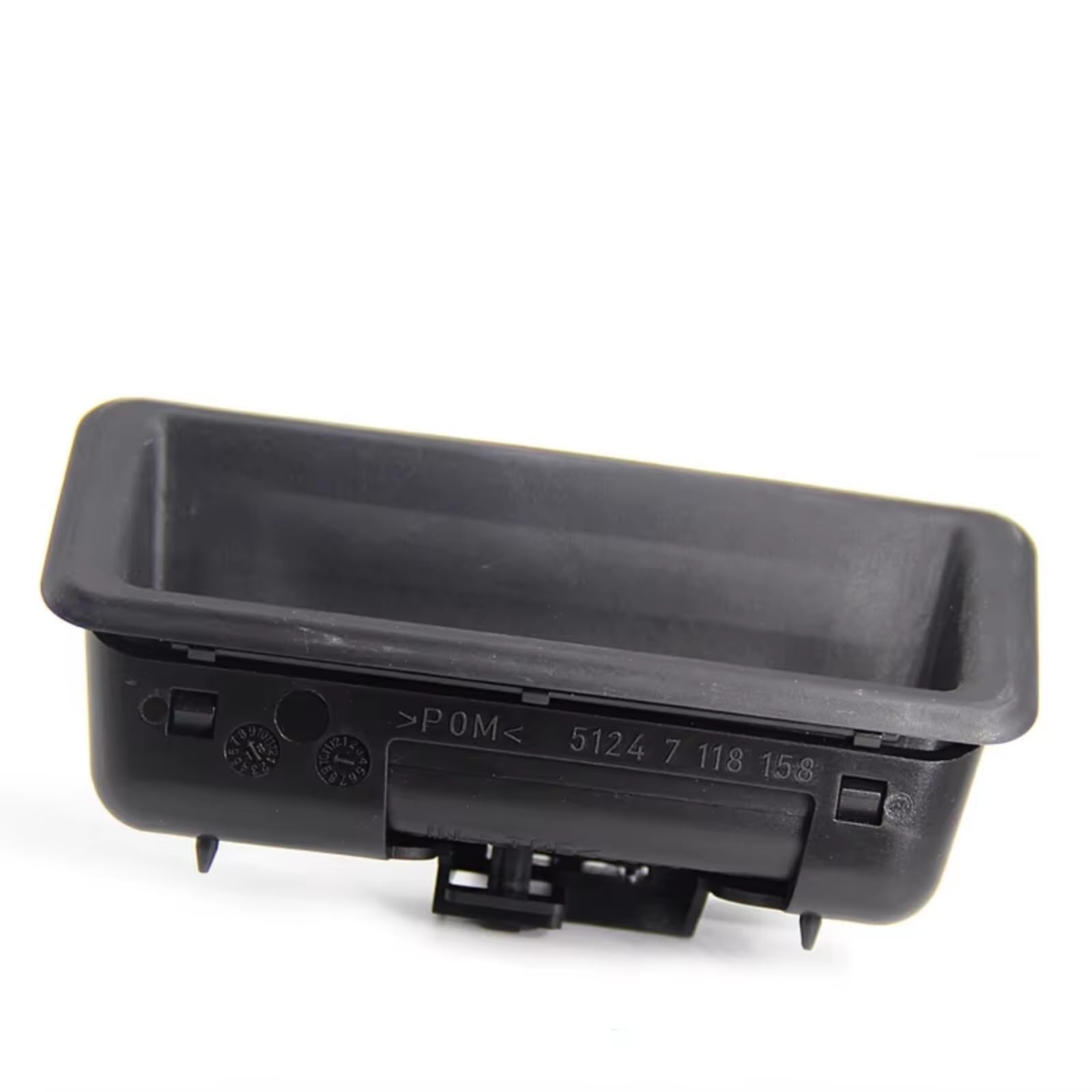 Poignée coffre coincée BMW ? Bouton hayon arrière de remplacement E60 E90