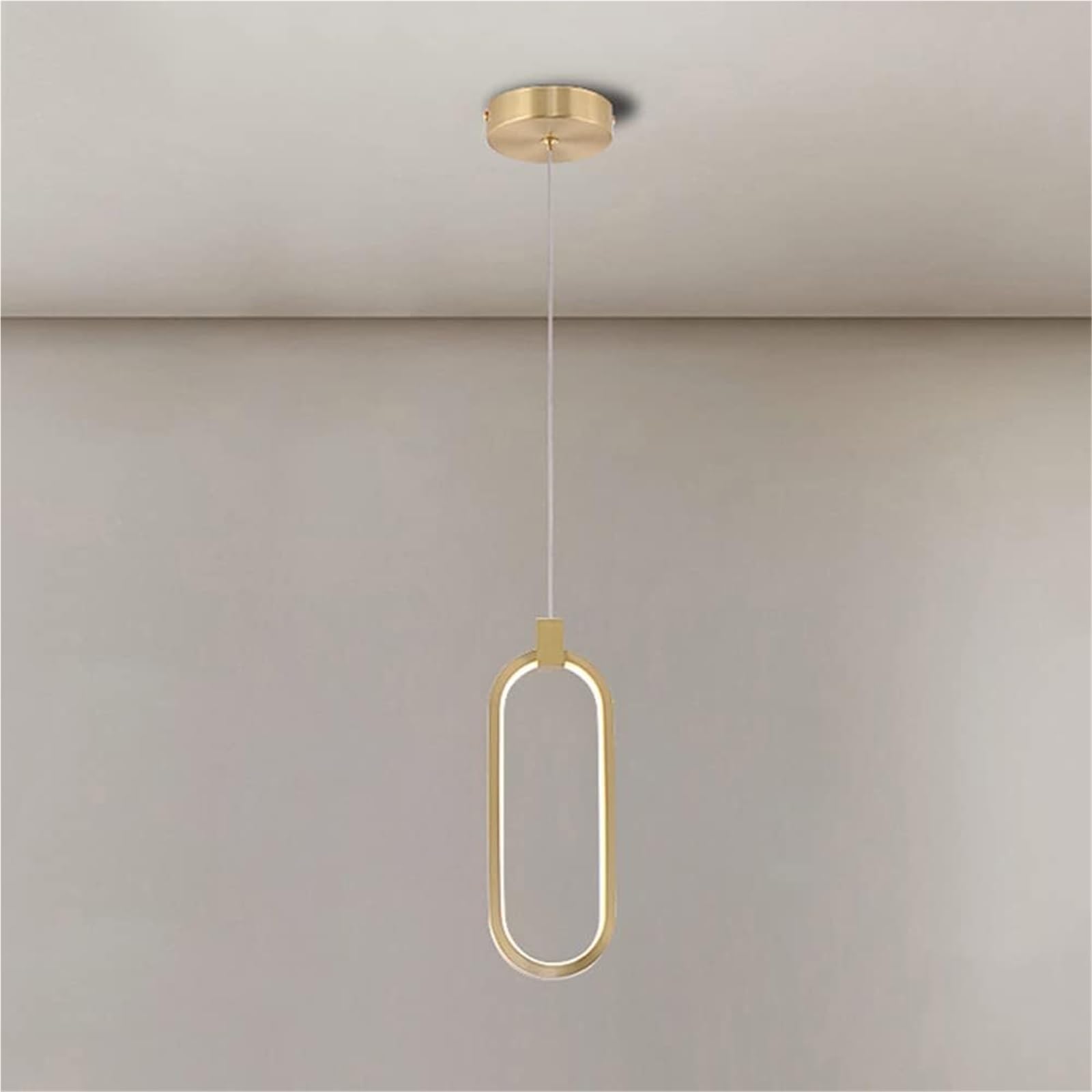 Chandelier suspendu gain de place pour remplacer vos lampes de chevet