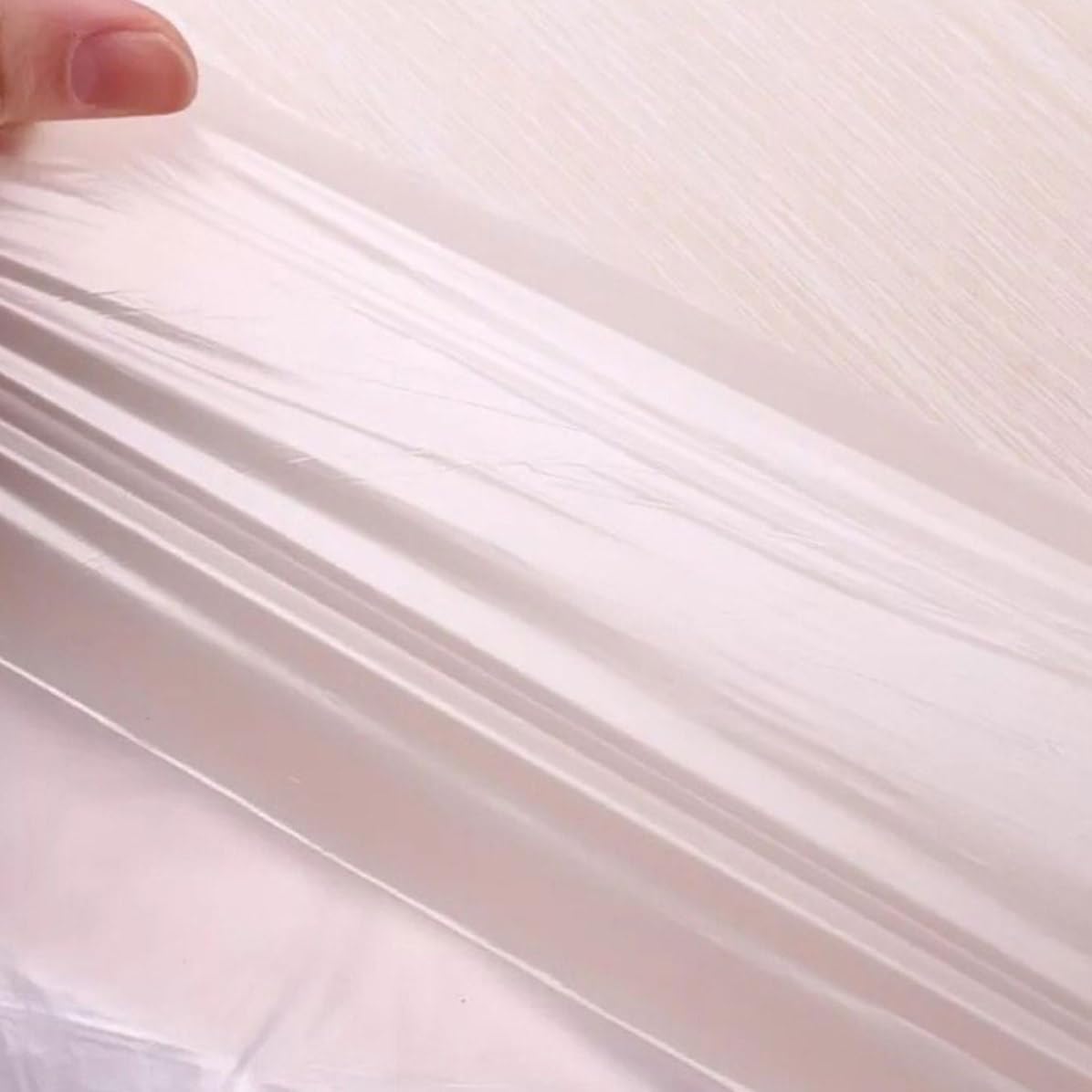BESTYASH 400pcs Disposable Barber Apron Hairdressing Cape Made of Pe Material, Protective Clothing Cover for Home and Perming Use, Lightweight and Practical Barber Accessories