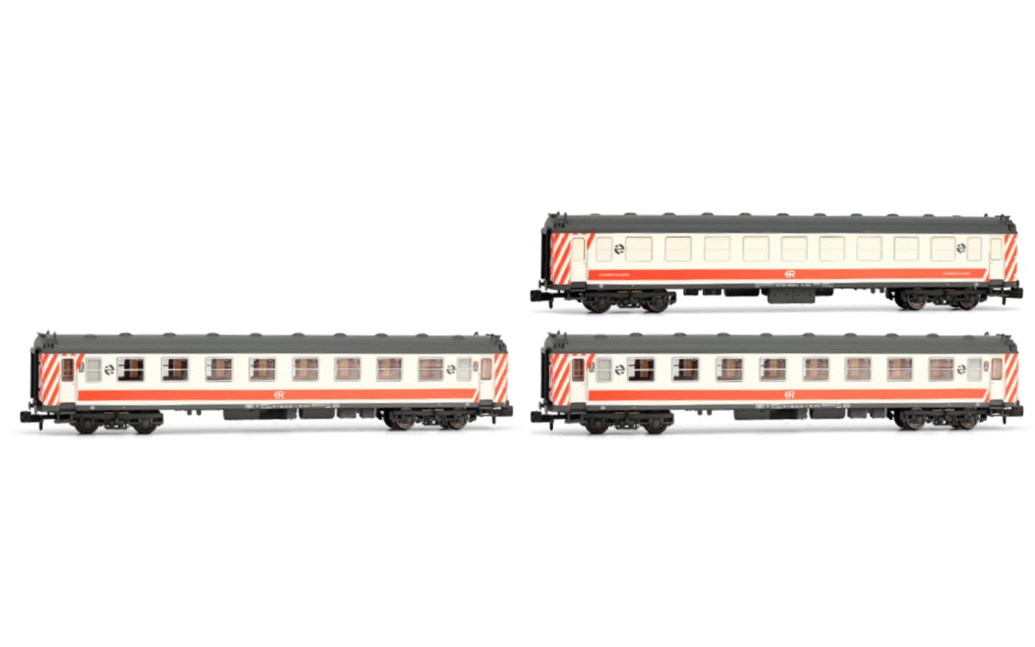 ARNOLD HN4454 RENFE, 3-unit set 5000 coaches, Manso coach plus 2 x dept coaches, with UIC rubber vestibules, Regionales livery, ep V Passenger Coaches, Cream/Red
