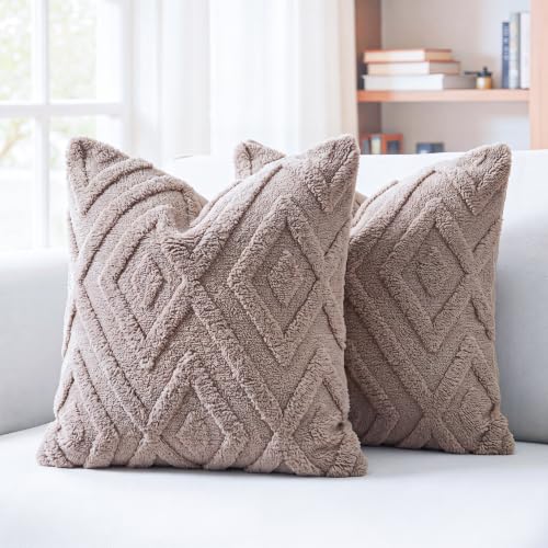DRNOU Set of 2 Faux Fur Grey Taupe Throw Pillow Covers 18x18,Soft Checkborad Pattern Decorative Boho Pillow Cover Case Cushion Cover for Sofa Couch Bed Livingroom Farmhouse,Modern Accent