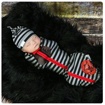 Image of Woombie Air Nursery Blankets, Red /Black, 14-19pound