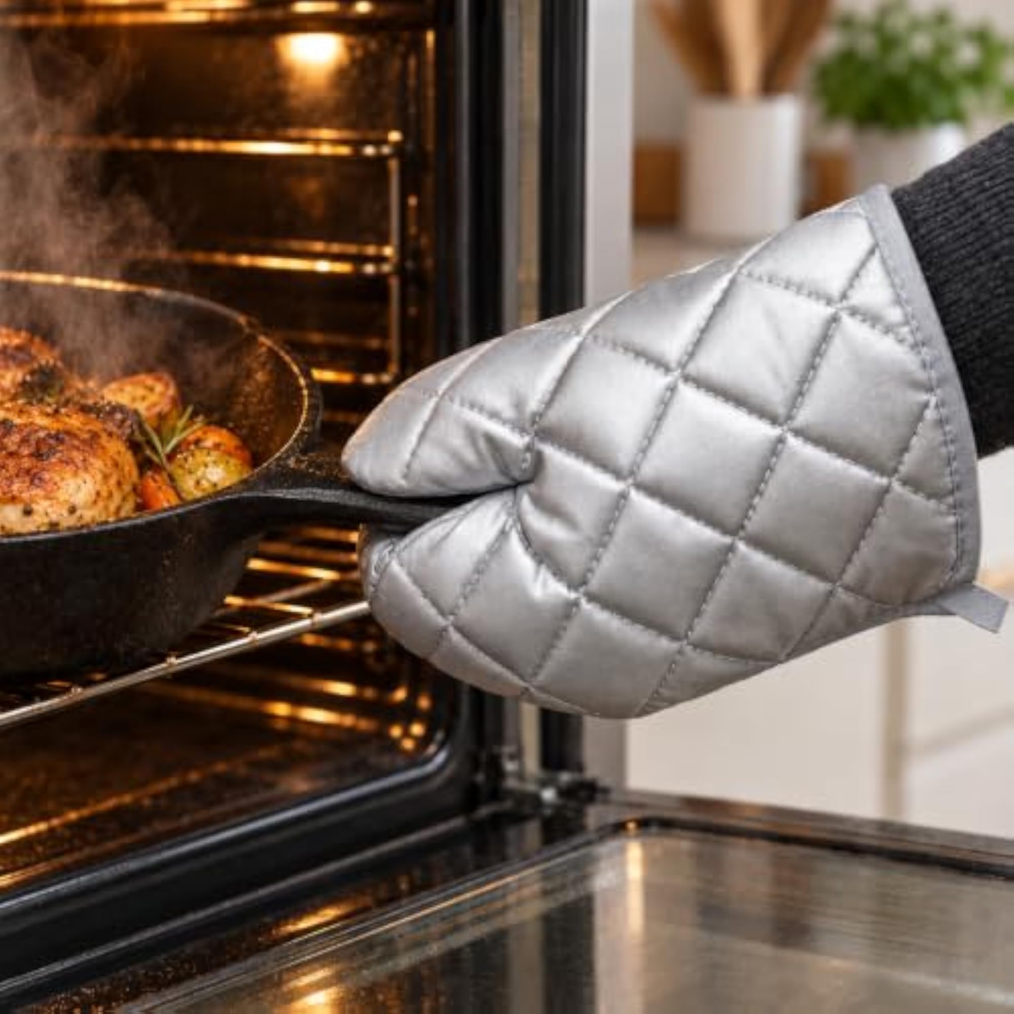 Silver-Coated Oven Mitts with Heat Resistance