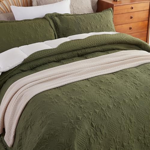 Image of EVENHUG Oversized Quilts Set King Size 3 Piece Bedding Set Reversible Bedspread with 2 Pillow Shams Coverlet Lightweight Soft Bed Cover for All Season(120 inchX120 inch,Olive Green)