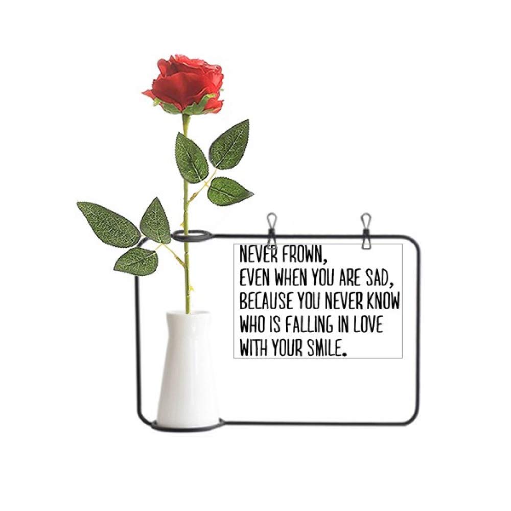 Rose artificielle suspendue bouteille fini les fleurs fanées déco durable