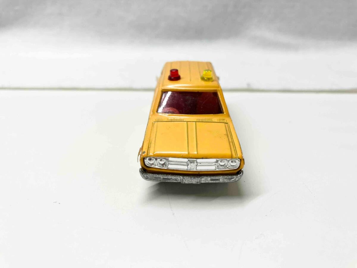 Amazon | トミカ No.76 セドリック ワゴン 道路公団 やまぶき色 赤