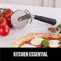 Vista 9 de Cortador de Pizza GORILLA GRIP, rueda grande sin BPA, 9 pulgadas, hoja de acero inoxidable afilada, mango resistente al deslizamiento con protección