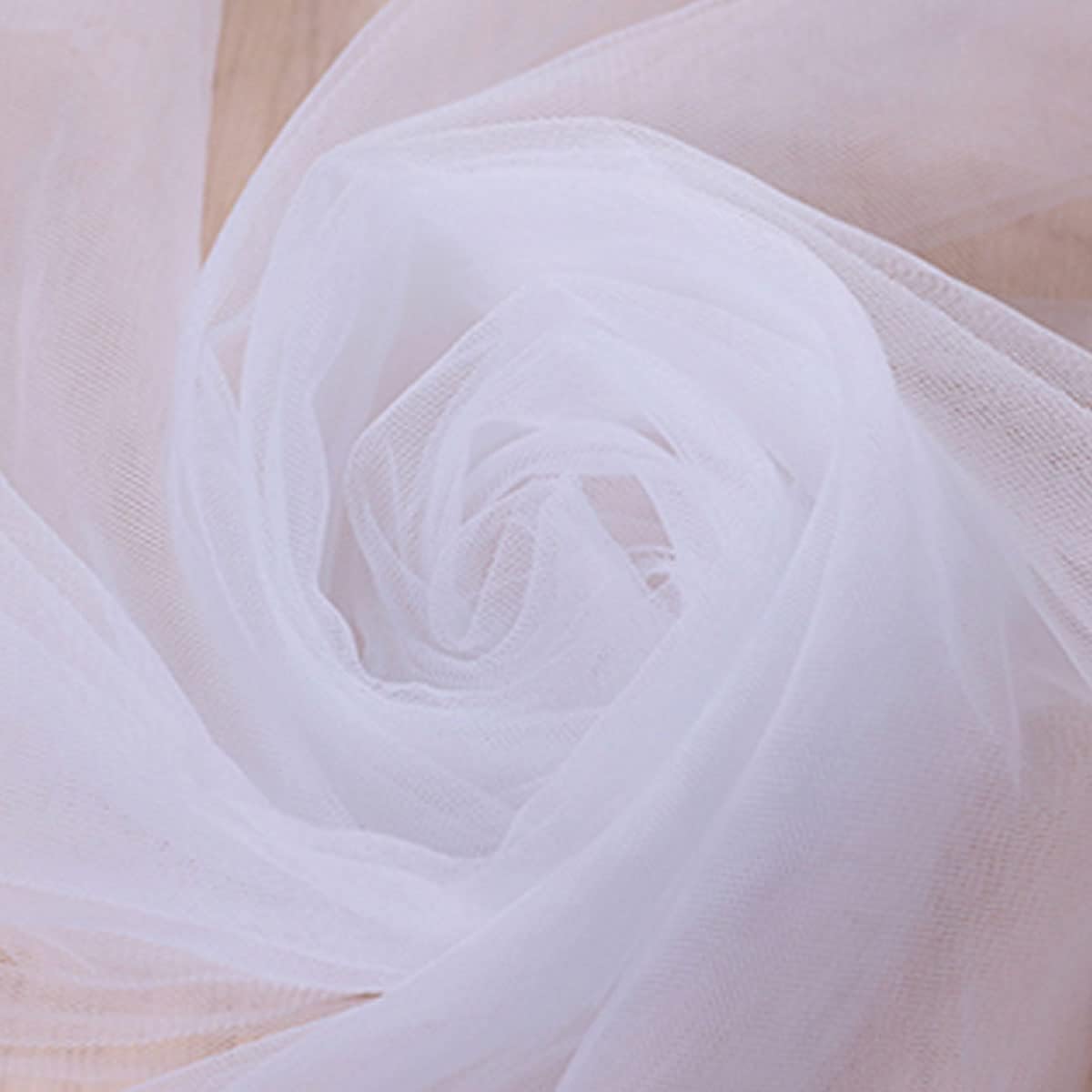 Tissu tulle violet taro : organza transparent élégant pour chemin de table de mariage