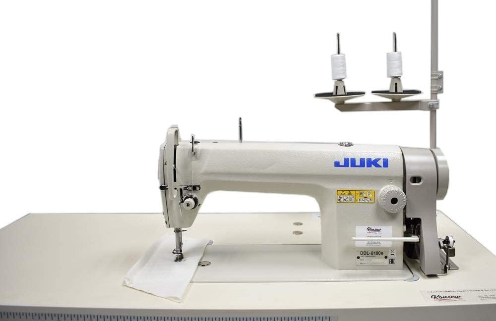 Juki DDL8100e machine head with threading path