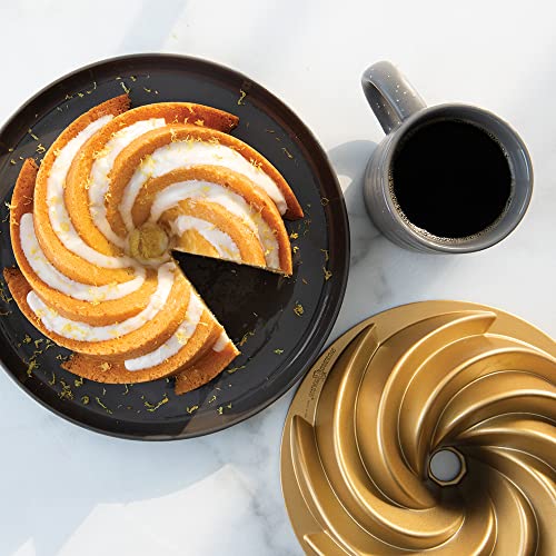 Forma para Bolo 6 Cup Heritage Bundt em Alumínio Fundido Nordic Ware Dourado/Prata