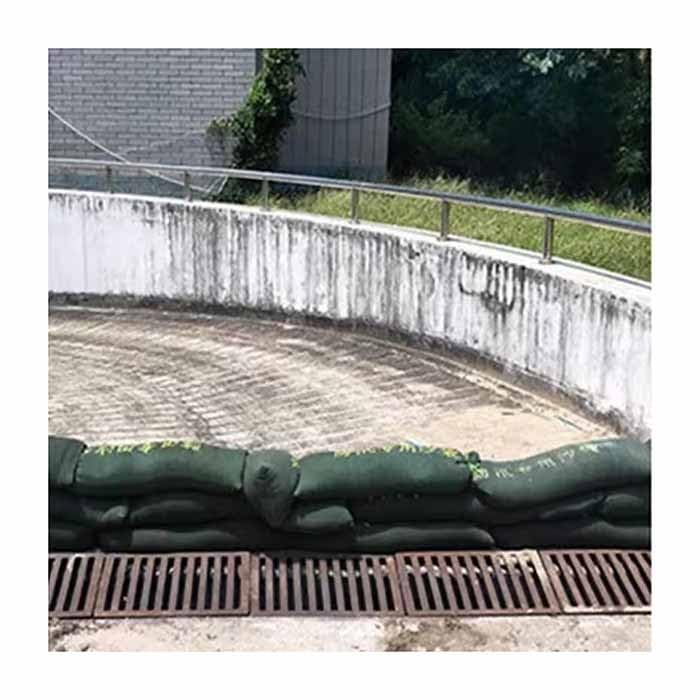 Barreras de agua autoactivables con 5 bolsas absorbentes reutilizables para frenar filtraciones
