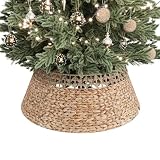 ELYKEN 28 Inch Wicker Christmas Tree Collar, Stylish Seagrass & Hyacinth Woven Rattan Xmas Tree Skirt, Rustic Farmhouse Basket for Tree Base Cover with Cord Cut-Out for Artificial Trees