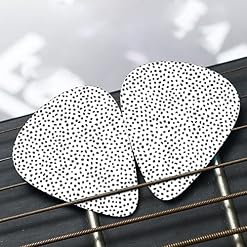 Lot de 24 médiators imprimés à pois noirs et blancs pour guitare acoustique, électrique, basse (0,46/0,71/0,96 mm) - Les Beatles, Paul McCartney, John Lennon, RIngo Starr, George Harrison Lot de 24 médiators imprimés à pois noirs et blancs pour guitare acoustique, électrique, basse (0,46/0,71/0,96 mm) – Image 7