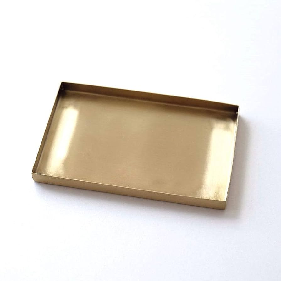 古びた真鍮のトレイ Amazon｜トレー ゴールド 真鍮 アンティーク インテリア 小物