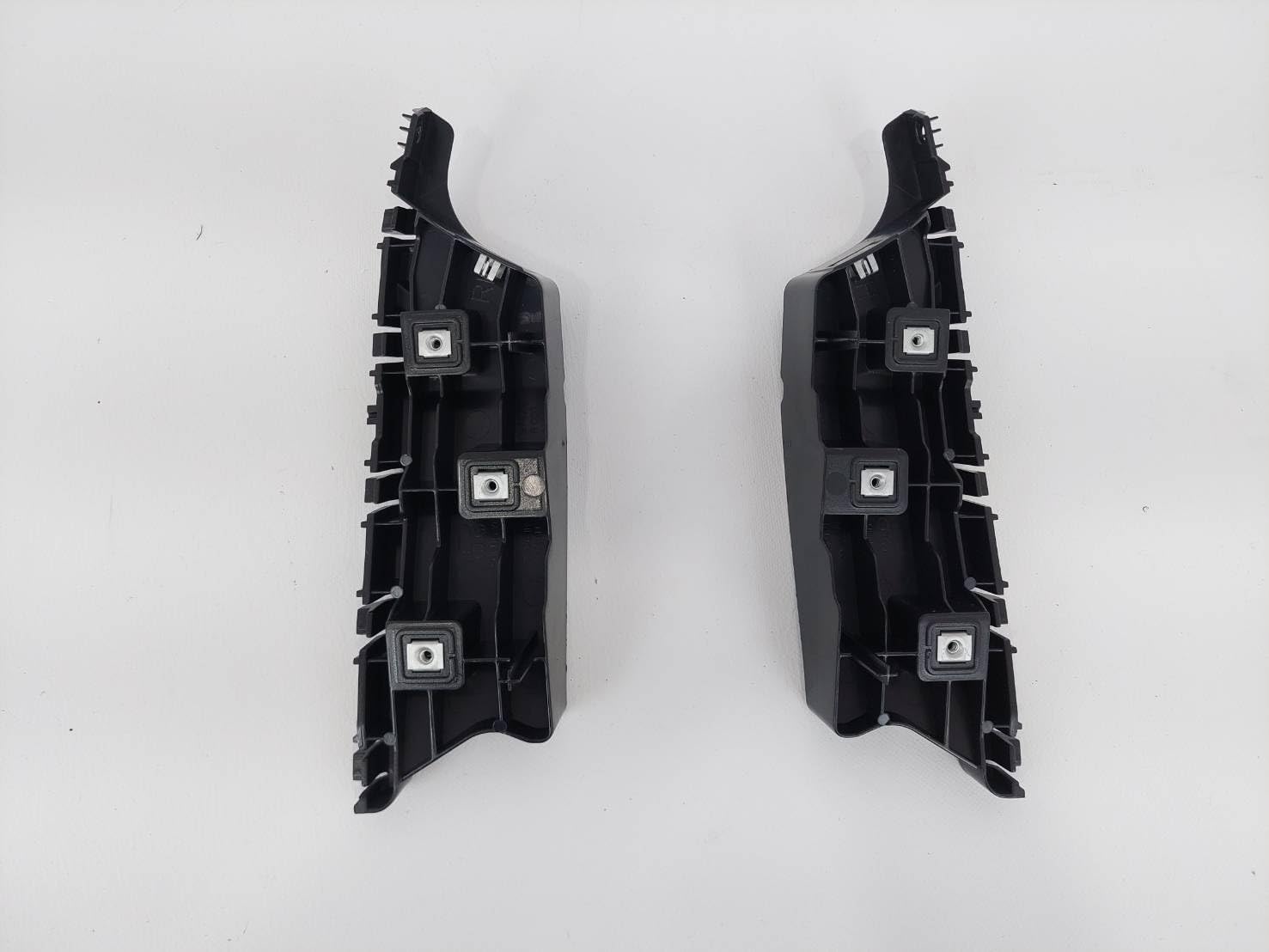 Front Bumper Bracket Support Retainer Guide For GMC Yukon 2015-20 GM1043147 GM1042147