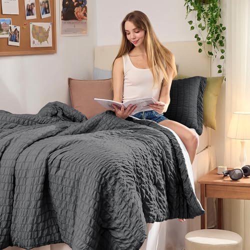 Image of HYMOKEGE Dark Grey /Light Grey Twin XL Comforter Set Seersucker 5 Pieces, All Season Luxury Bed in a Bag for Bedroom, Bedding Set with Comforter, Sheets, Pillowcase & Sham