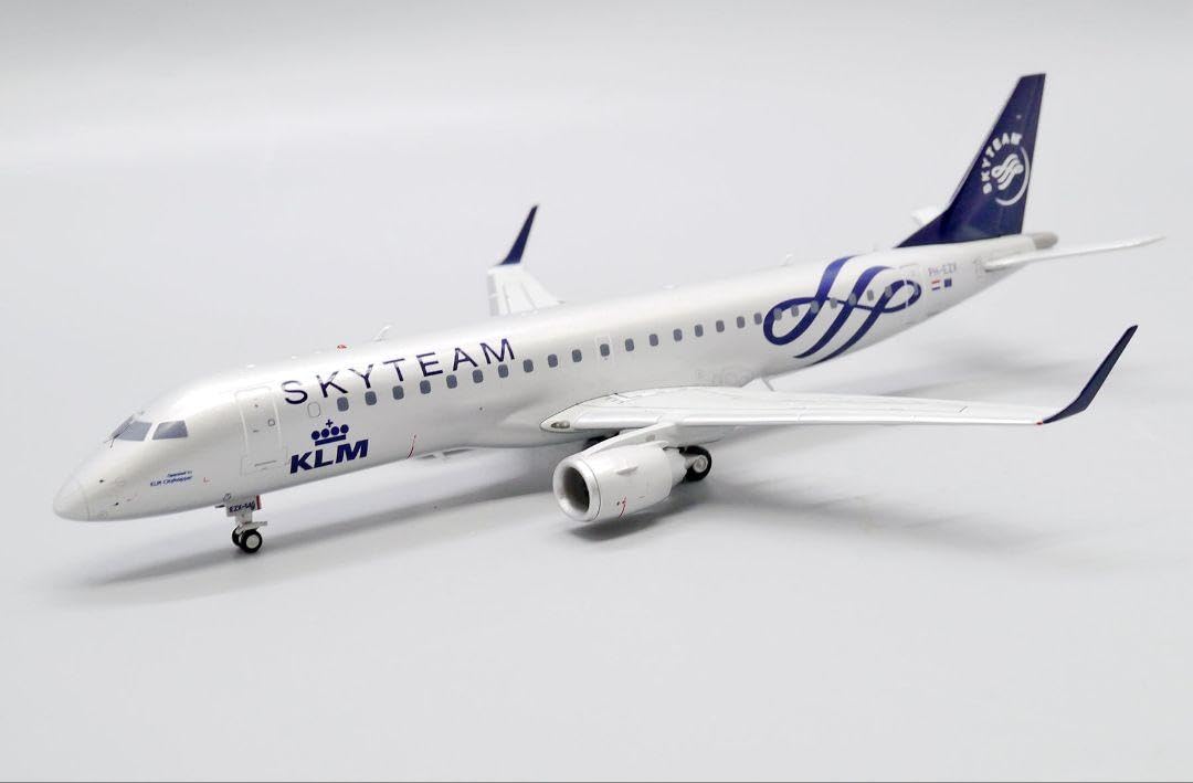 KLMオランダ航空 ERJ-190 PH-EZX 1/200 Amazon.co.jp: KLMオランダ航空 ERJ-190 PH-EZX 1/200 : おもちゃ