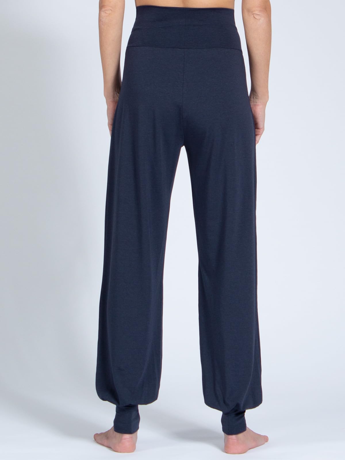 Magadi Yogahose Florence aus Naturmaterial
