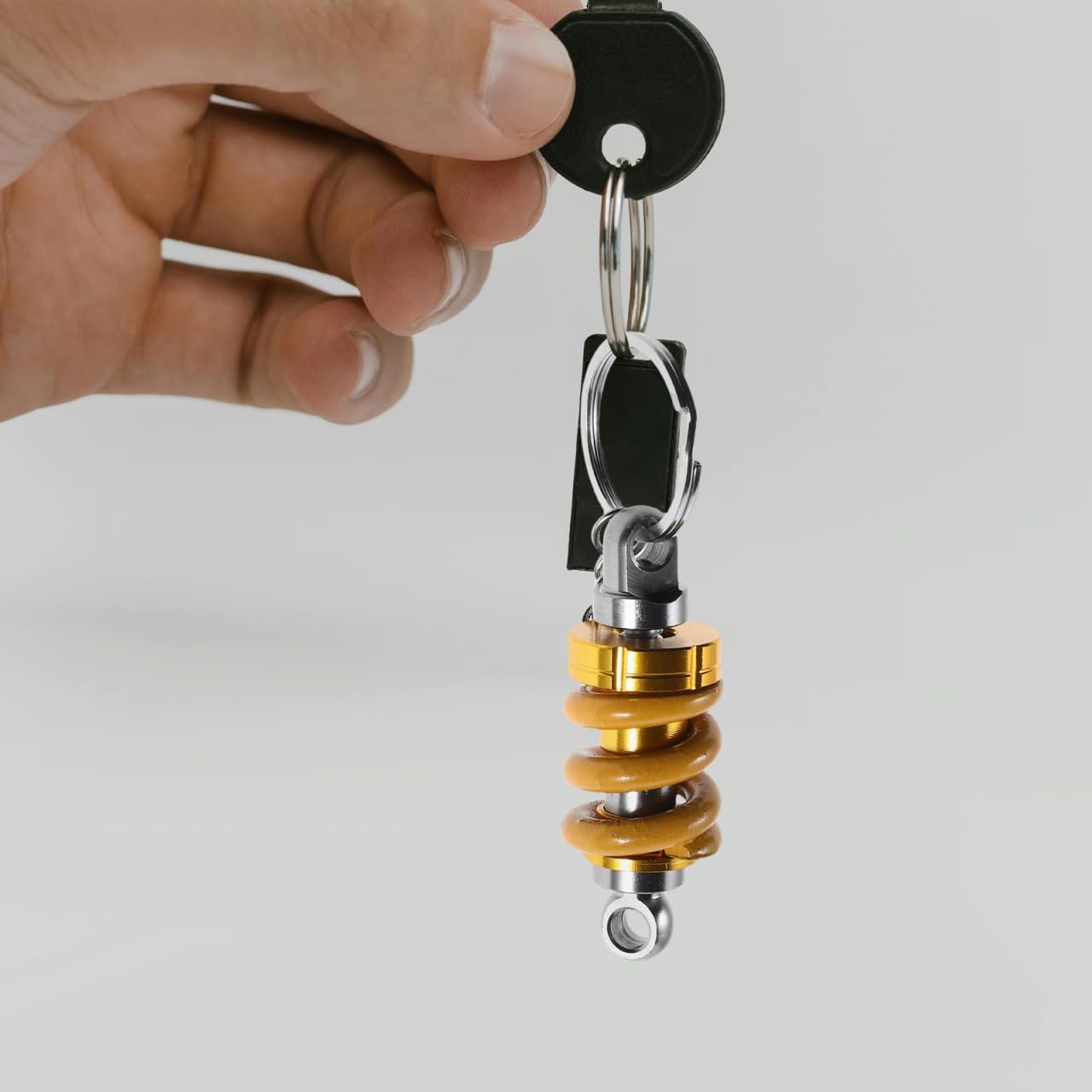 Mobestech Motorcycle Keychain Shock Absorber Pendant for Men Unique Vintage Motorbike Key Ring Multifunctional Automotive Key Fob 3.34X1.06X0.78In