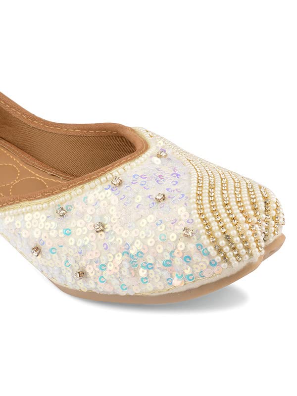 DESI COLOUR Women Ethnic Footwear Mojari/Punjabi Jutti-Hot Pink Shine