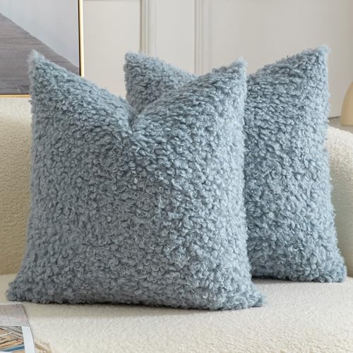 YAERTUN Pack of 2 Faux Fur Cushion Covers Decorative Sherpa Boucle Throw Pillow Covers Fuzzy Soft Sheepskin Fleece Pillowcases for Couch Sofa Bed Living Room 20x20 Inch 50x50cm Light Blue