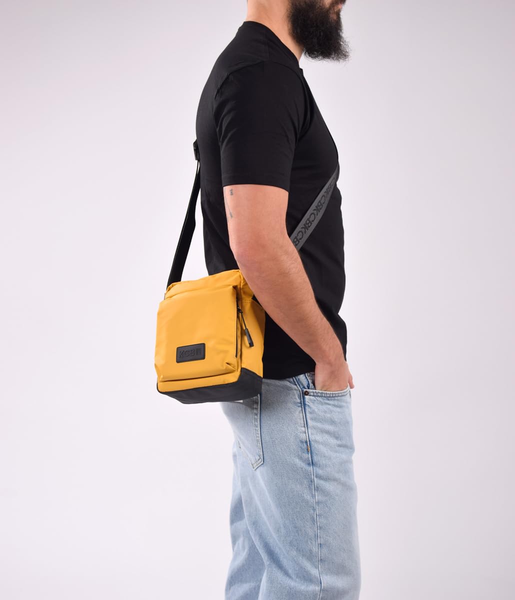 KCB Bandolera Pequeña de Hombre Skid | Diseño Práctico | Bolsillos Multiusos | Ideal para el Día a Día | Asas Ajustables | 100% Vegano