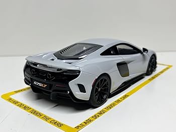 Amazon.co.jp: Autoart 1/18 McLaren 675LT Silica white マクラーレン