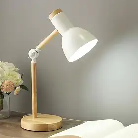 Luminária de Mesa Articulada Retrátil com Base em Madeira Natural (Branco)