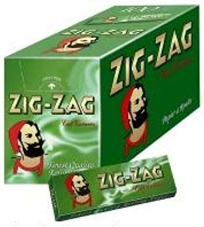 ZIG-ZAG Zig Zag Green Standard Size Cut Corner Rolling Papers - Box of 100 Booklets by Trendz