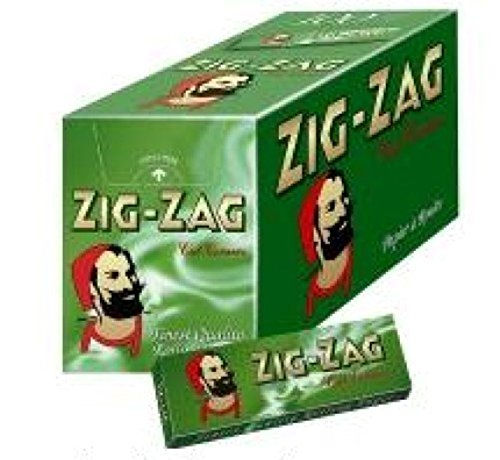 Zig Zag Green Standard Size Cut Corner Rolling Papers - Box of 100 Booklets by Trendz