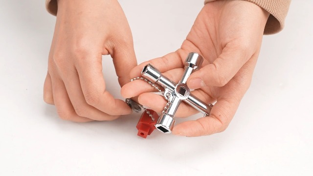 4 Way Universal Cross Key, Zinc Alloy Plumbers Electricians Tools