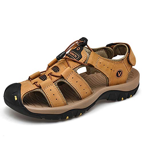Lilychan Herren Walking Outdoor Sommersandalen Leder Atmungsaktive rutschfeste Wandersandalen Schutzkappe Geschlossene Zehen Fisherman Beach Schuhe (42 EU, Gold) Cover