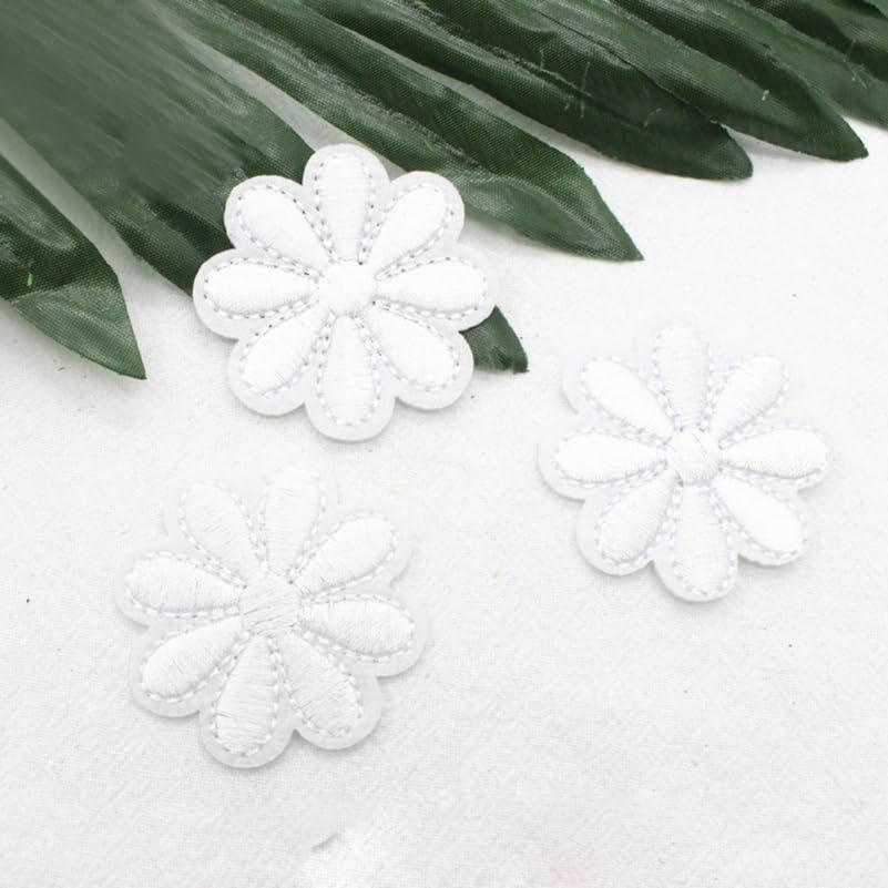 cobee Toppe termoadesive a fiore per abbigliamento, 20 pezzi toppe ricamate per applique ricamate con fiori colorati toppe di riparazione per cucito per abbigliamento borse artigianato fai da te