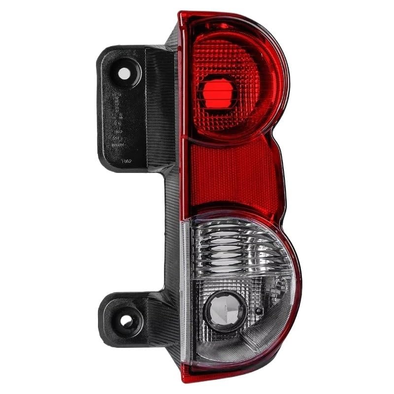 Feu arrière Nissan NV200 pour réparer un bloc cassé et passer le contrôle technique