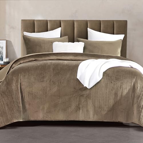 Elegant Comfort Luxury 3-Piece Velvet Corduroy Stripe Quilt Set, Ultra Soft Bedspread - Cozy Velvet Coverlet Set - 3PC Medium Weight Quilted Set with Matching Pillow Shams, Full, Khaki