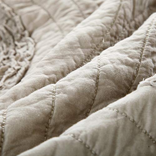 Vctops 3 Pieces Circle Flower Pattern Quilted Bedspread Quilt Set Queen Size 100% Cotton Patchwork Solid Bed Cover Sheets Coverlet Bedding 1 Quilt And 2 Pillow Shams (Champagne,Queen) #TOP4